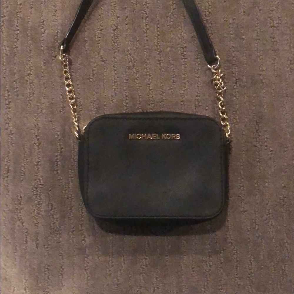 Michael kors cross body
